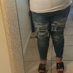 American Eagle distressed skinny jeans 18 S